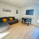T3 En Duplex Pour 6 Pers Bien Place Terrasse Et Parking Inclus