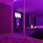 Cocoonspa Loveroom Jacuzzi