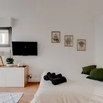 Studio Place Dupuy, Clim, Parking, Terrasse