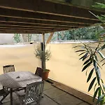 Superbe T2 Avec Terrasse Face Au Parc Des Fontaines
