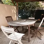 Superbe T2 Avec Terrasse Face Au Parc Des Fontaines