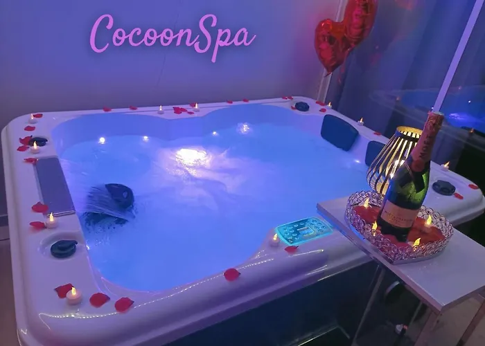 Cocoonspa Loveroom Jacuzzi