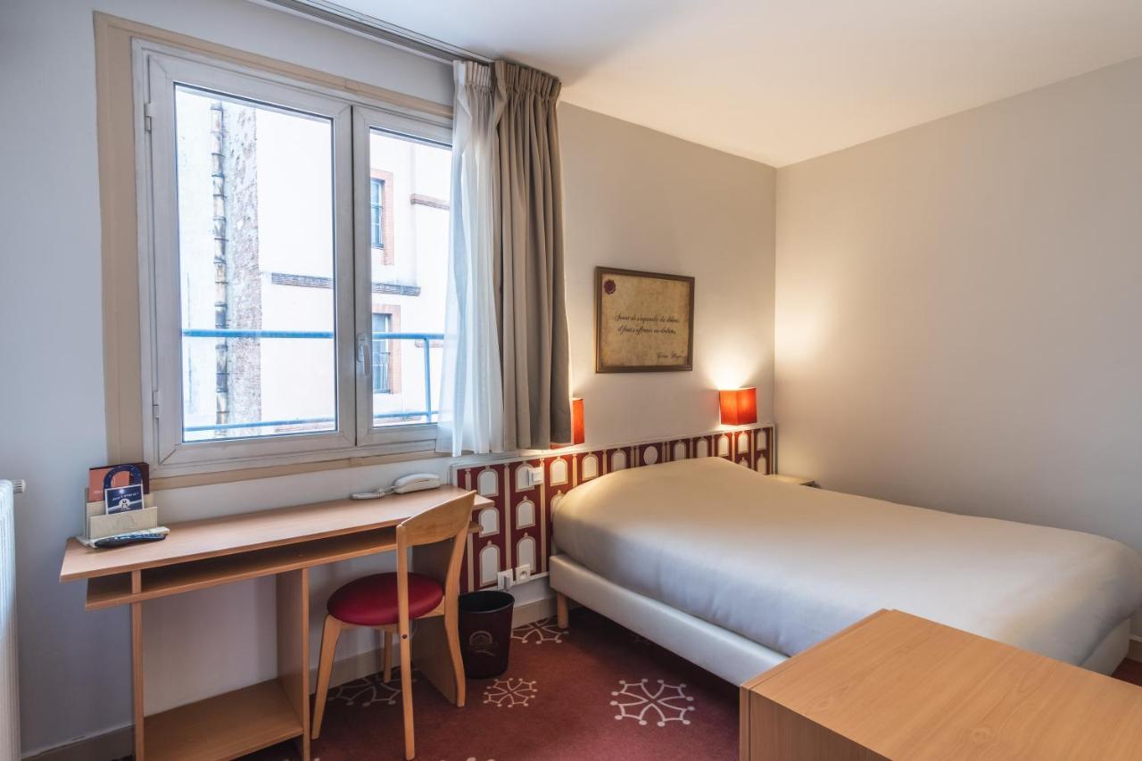 Hotel Ours Blanc - Place Victor Hugo Hotel 2*