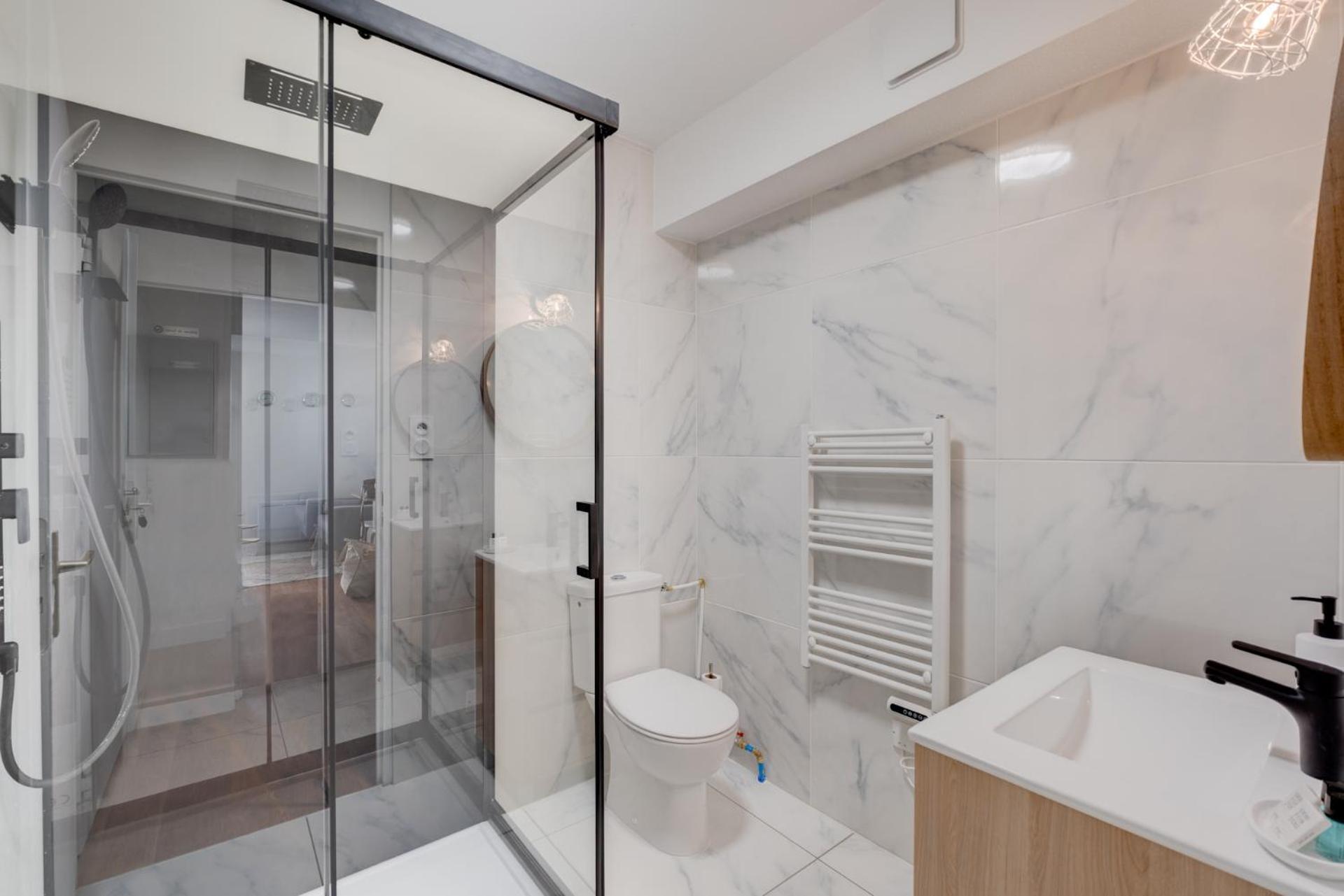 Place Dupuy, Clim, Parking, Terrasse Apartment *