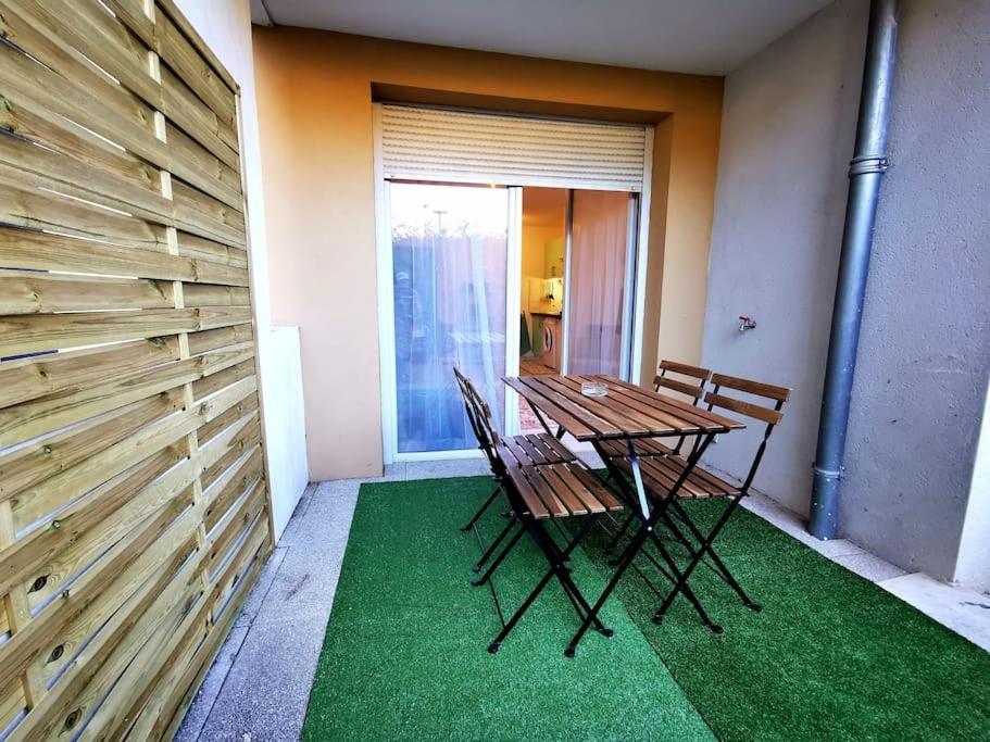 Grand Lumineux Et Sa Terrasse Au Calme *