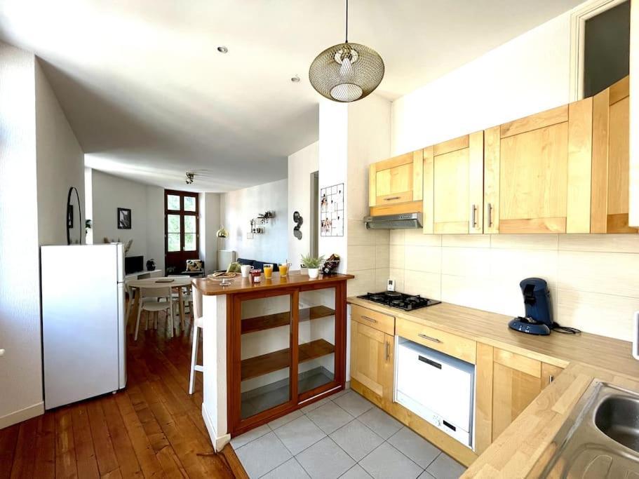 Apartment Le Riquet - 4 People - Hyper Center - Metro