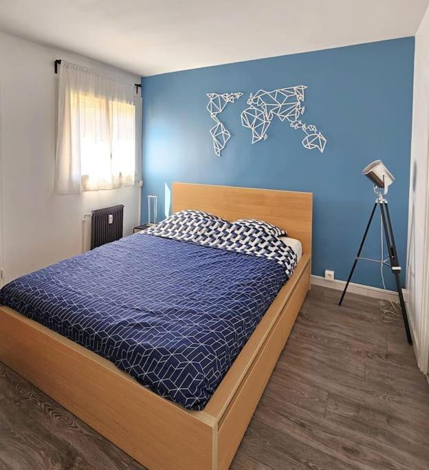 T2 Centre - Metro, Parking, Balcon