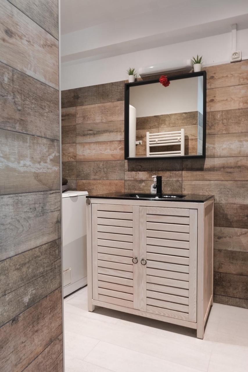Superbe T2 Avec Terrasse Face Au Parc Des Fontaines Apartamento