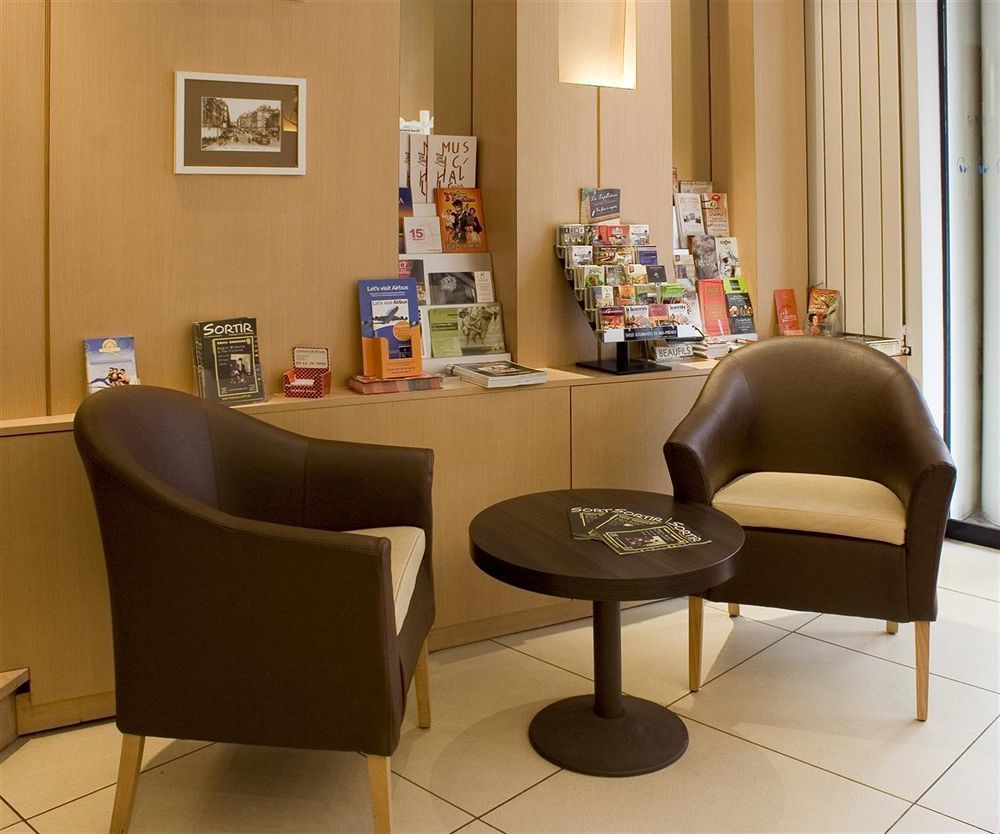 Hotel Ours Blanc - Place Victor Hugo 2*