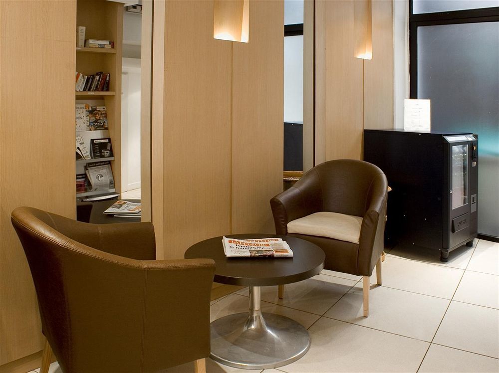 Hotel Hotel Ours Blanc - Place Victor Hugo 2*