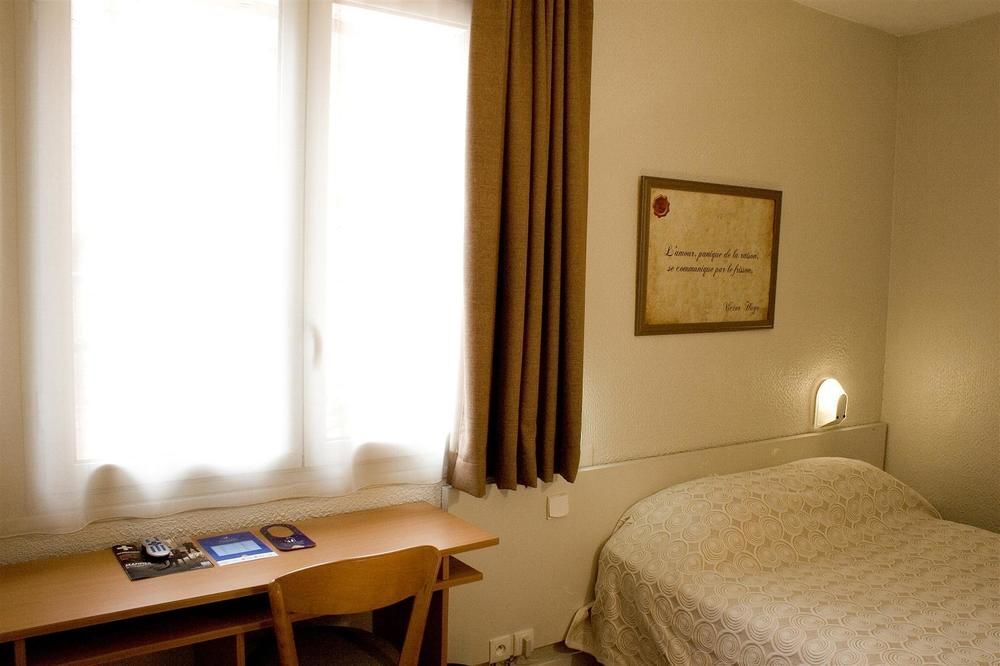 Hotel Ours Blanc - Place Victor Hugo Hotel