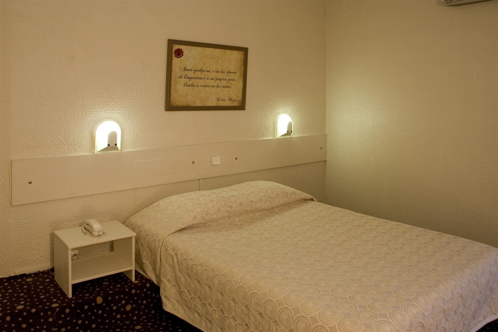 Hotel Ours Blanc - Place Victor Hugo Hotel Toulouse