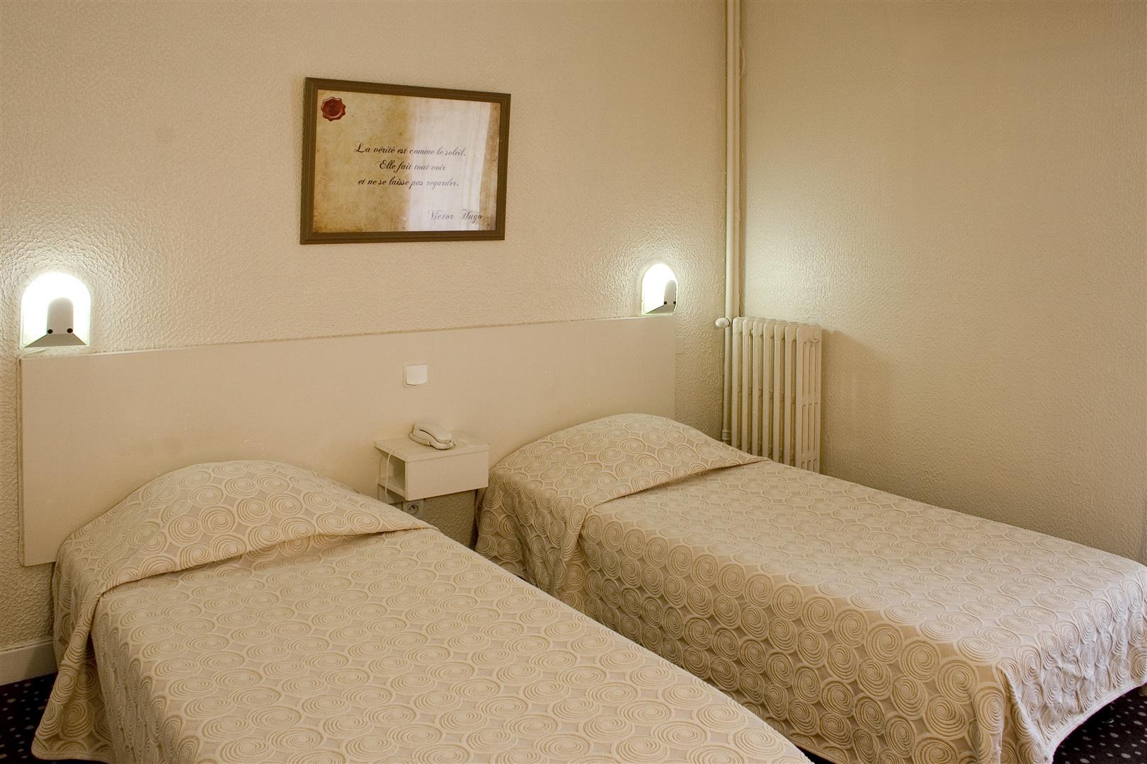 Hotel Ours Blanc - Place Victor Hugo 2* Toulouse