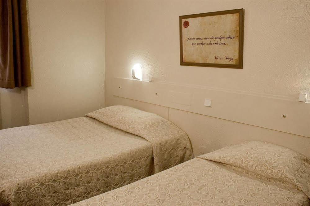 Hotel Hotel Ours Blanc - Place Victor Hugo 2*