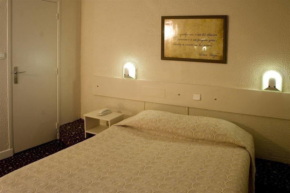 Hotel Ours Blanc - Place Victor Hugo 2* Toulouse
