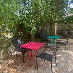 T2 Neuf Pour 4 Pers , Bien Place Et Parking Gratuit