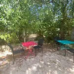 T2 Neuf Pour 4 Pers , Bien Place Et Parking Gratuit