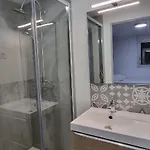 Chambres Avec Douche Privative Dans Appartement Partage - Metro - Wifi