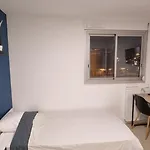 Chambres Avec Douche Privative Dans Appartement Partage - Metro - Wifi