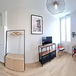 Studio Elegant Et Spacieux - Gare - Metro - Wifi