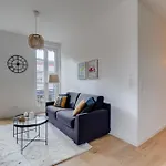 Studio Chic Et Lumineux, Garage, Wifi, Clim