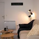Superbe T2 Au Coeur De Lalande+Parking Prive