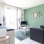 Beautiful Apartment With Terrace + Private Parking
