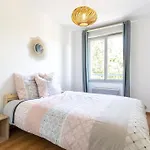 Beautiful Apartment With Terrace + Private Parking