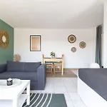 Beautiful Apartment With Terrace + Private Parking