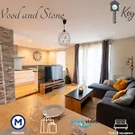 Le Wood And Stone