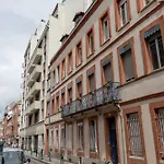 Le Nid D\'Orient Entre Matabiau Et Capitole Parking