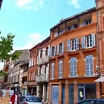 Toulouse-Cyprien, Typique A 10\' Capitole & Carmes