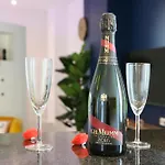Expat Renting - L\'Espace D\'Un Moment - Love Room