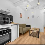 Grand Deux Pieces - Proche Metro - Terrasse