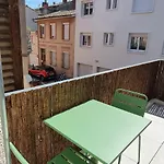 Studio Chic & Balcon - Hypercentre - Gare - Metro