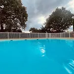 Appartement T2 Dans Une Residence Avec Piscine