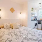 Les Muses - avec piscine, parking&jardin privé !