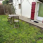 Villa La Libellule 5 Chambres 2 Sdb 2 Wc Grand Jardin Et Parking Prive