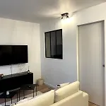 Charmant Appartement Avec Parking Et Metro