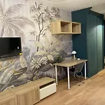T1 With Loggiajapanese Garden-Tbs