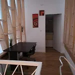 Maison 2 chambres, cosy, proche Métro