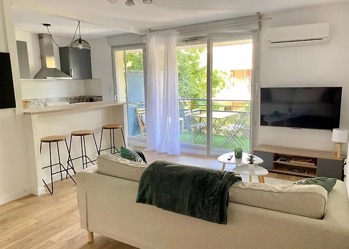 Duplex 2 Chambres, Terrasse & Metro A 200M