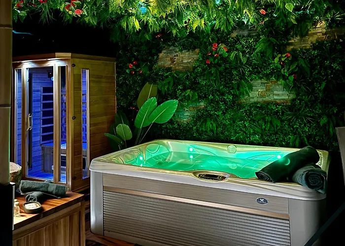 Jungle Love Room