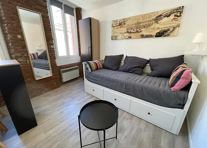 Superbe Studio, Neuf, St Cyprien