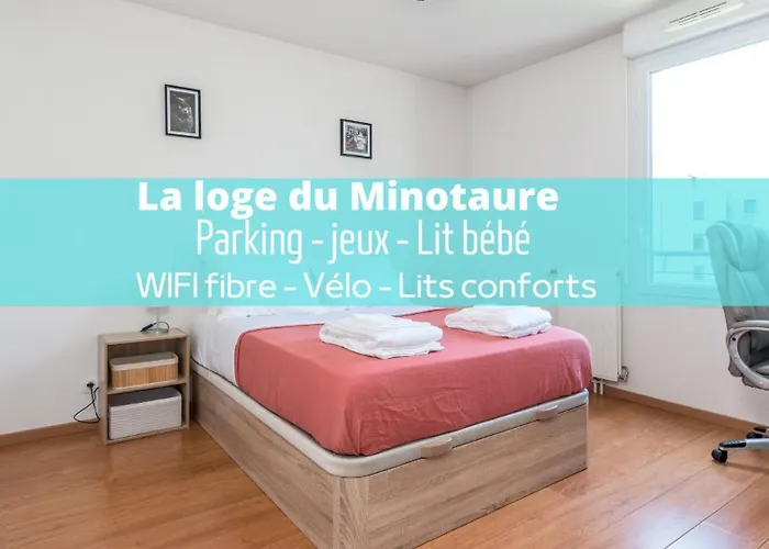 La Loge Du Minotaure, Parking Et Bureaux