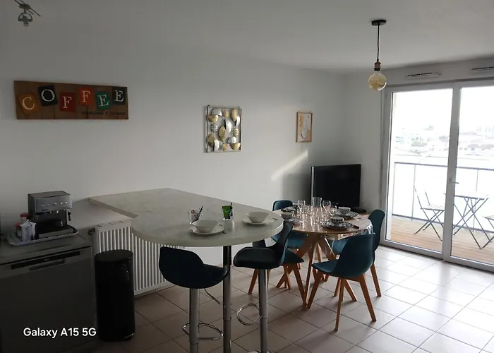 Spacieux T3 Balcon Parking Prive