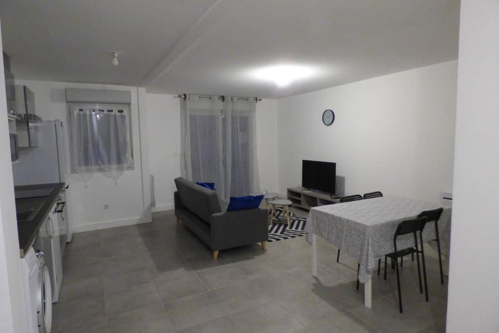 T3 Spacieux, Renove En 2020 -pkg-metro Apartment