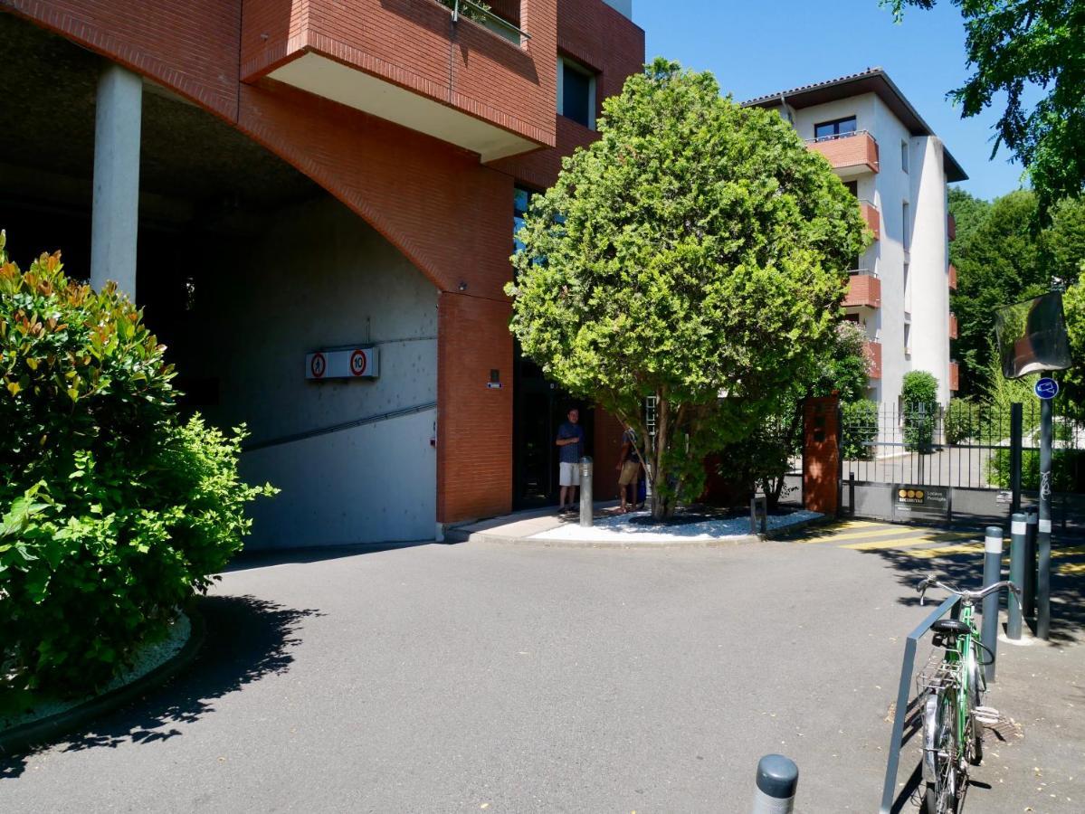 Apartment Sweet *