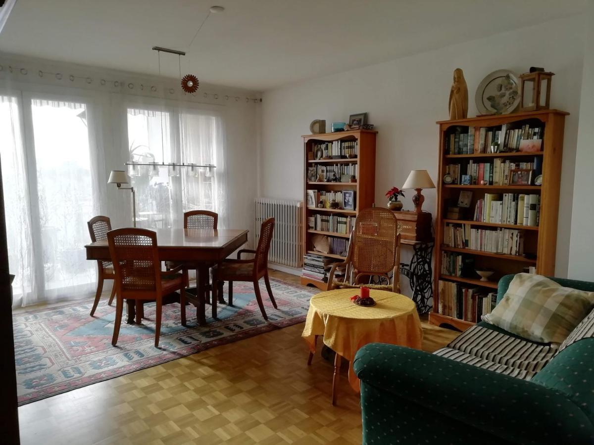Privée Entre Et Centre Chez L'habitant Séjour chez l'habitant *