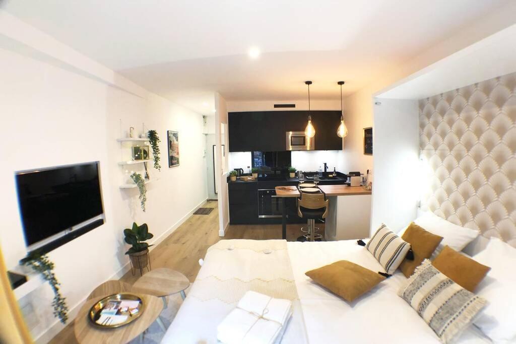 Apartamento Le Floral - Hypercentre Capitole # Parking Privé # Queen Size Toulouse